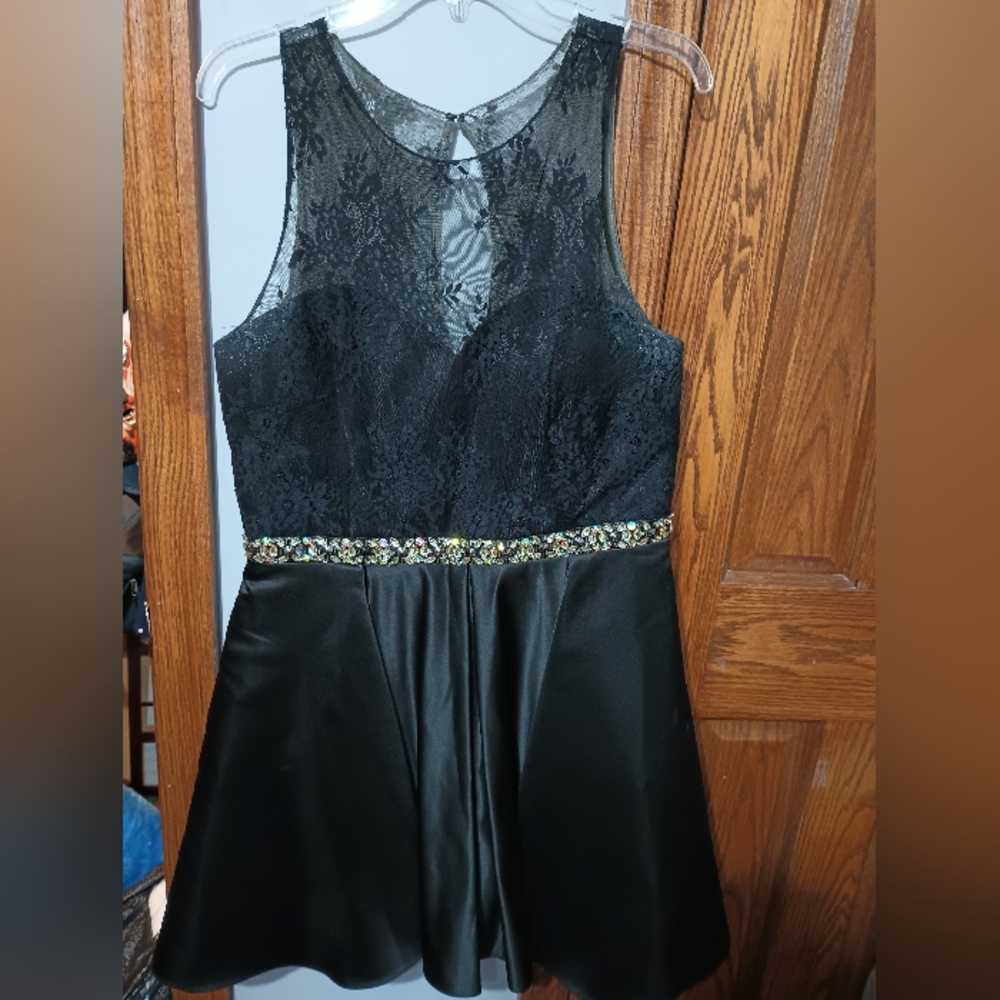 PolyUSA Black Homecoming Dress